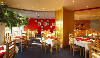 Luxury Family Bílá Labuť 4*